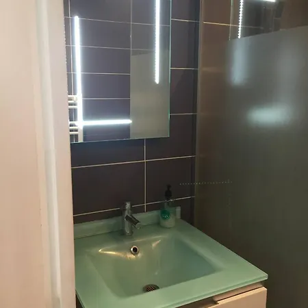 Lumineux / Vue Sur Parc Thermal